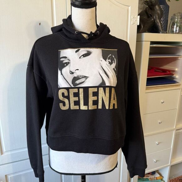 Selena Quintanilla Cropped Hoodie, Medium - Picture 1 of 9